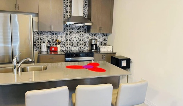 Gorgeous Townhome close to Conestoga College, Hwy401, Bluff Park & downtown