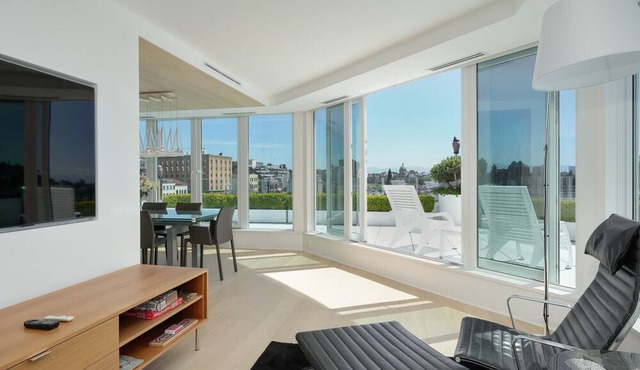 Best View of Victoria! – Views, Views, Views!