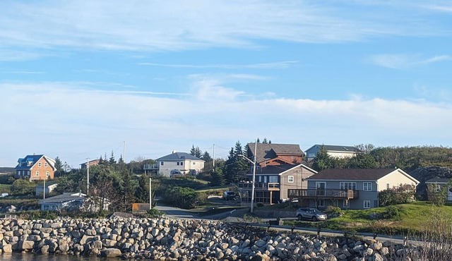 The Atlantic Abode- Cozy Beachfront walkout 1Bed with private bathroom & kitchen