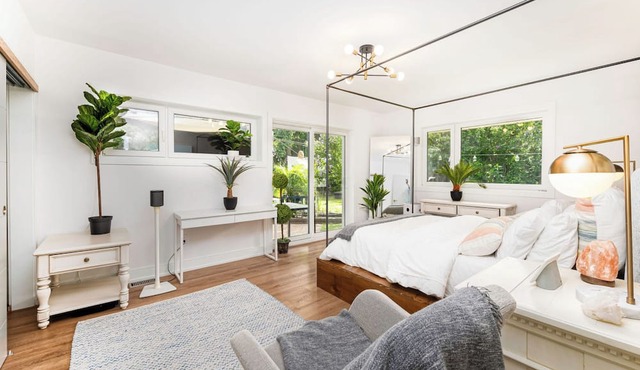 Afford to Live Like a Kardashian Sociable Living - Toronto: 1620 Islington Av.