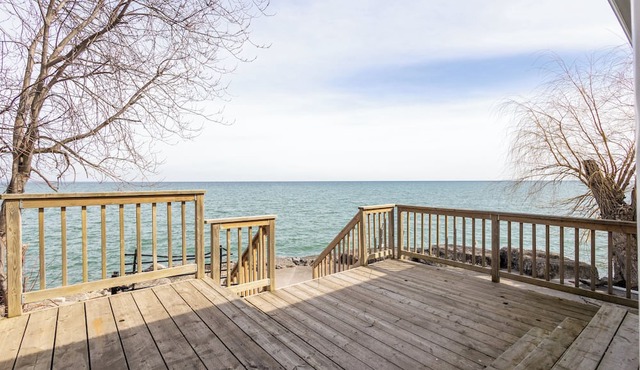 Beautiful 3Br Waterfront Cottage Located Directly on Lake Ontario!