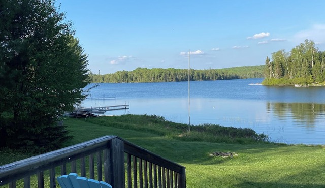 Peaceful family getaway on beautiful Eagle Lake
