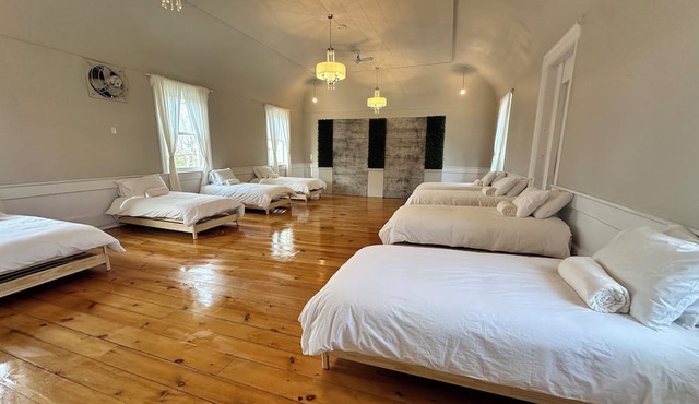 Brand New Listing! Perfect for groups - close to beaches, wineries, restaurants