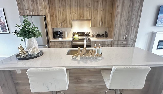 Spacious Newly Built 4BR Townhouse in Oakville