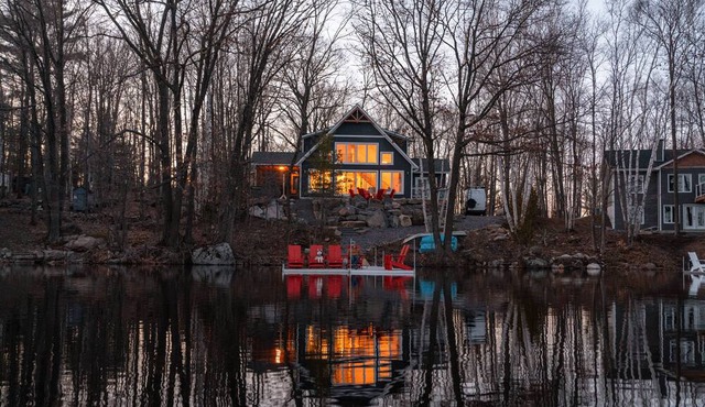 NEW Muskoka Lakehouse w/ Hot Tub