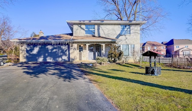 Cozy home in Markham city where you can gather with family and friends.