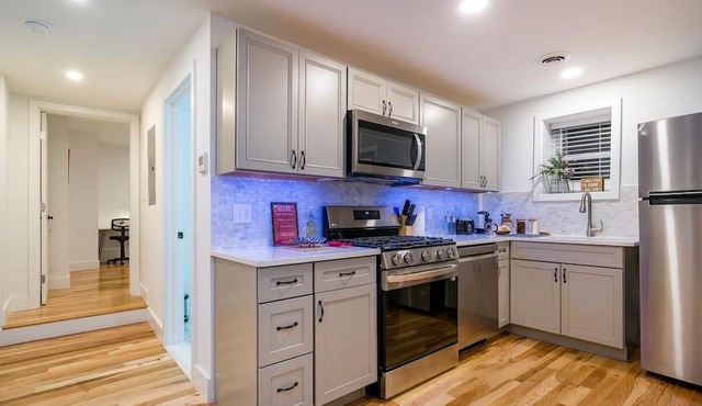 This house is a 1 bedroom(s), 1 bathrooms, located in Rochester, NY.
