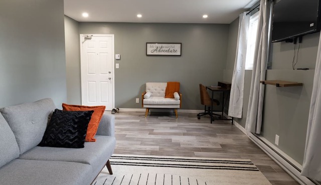 Newly Renovated 2bed/1bath Apartment / Cozy&Clean