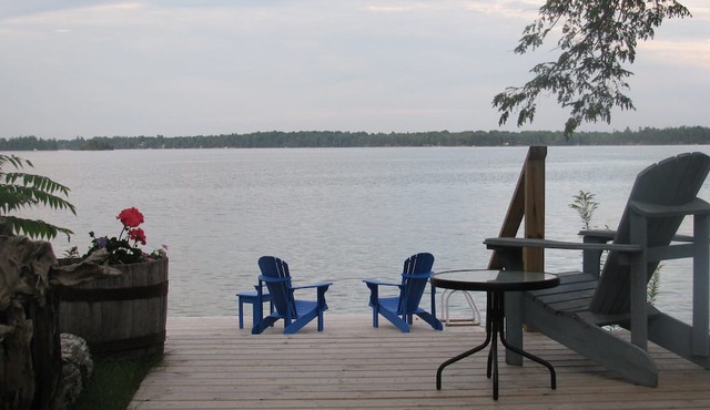 Private Family Friendly Waterfront House on Pristine Lake with Hot Tub & Sauna
