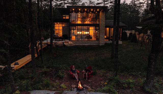 Muskoka Luxury Hot tub, Waterfront, Pet Friendly