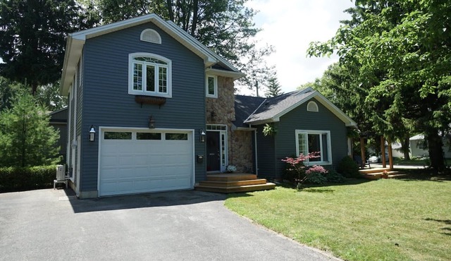 Fully Furnished Lakeside Living in Bright's Grove!