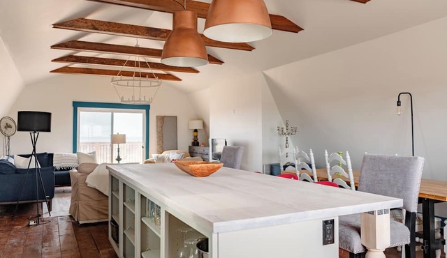 Newly Renovated Beach Barn 5 minute walk for wonderful Port Maitland beach