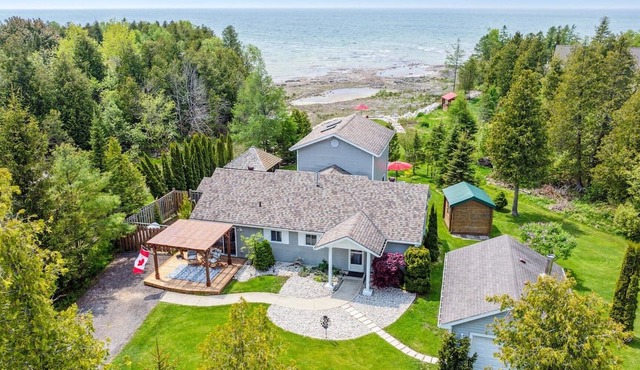 Stunning Waterfront Retreat - Pike Bay