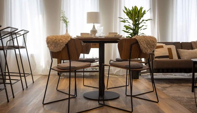 Modern 3-BDR Apartment in Toronto (Unit #4)